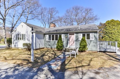 29 Chipman Rd, Sandwich, MA 02563-2223