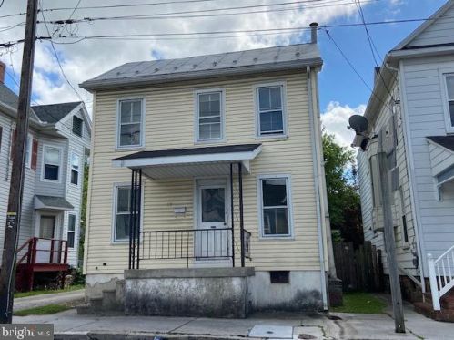 50 Queen St, Littlestown, PA 17340-1337