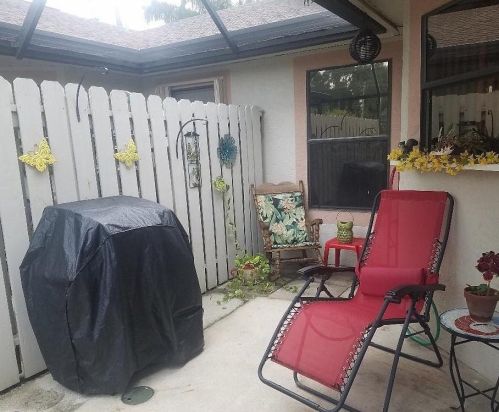 2831 Stoneway Ln, Fort Pierce FL  34982-4347 exterior