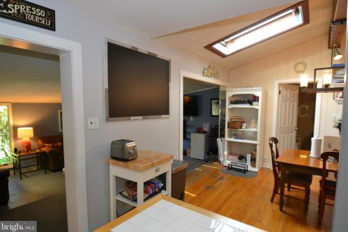 200 Runson Rd, Camp Hill PA  17011-2637 exterior