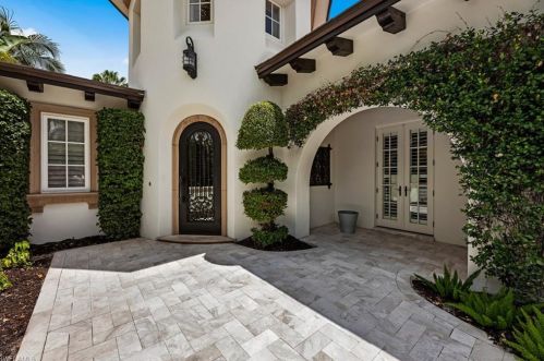 6091 Sunnyslope Dr, Naples, FL 34119-8625