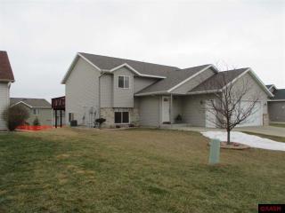 220 Cypress Dr, Mankato MN  56001-7575 exterior