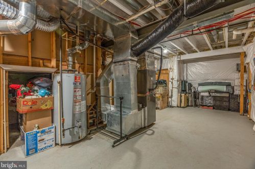 15089 Troon Ct, Haymarket VA  20169-3130 exterior