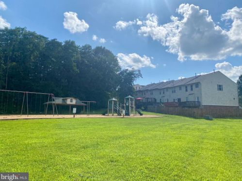 211 Shaw Ct, Fredericksburg VA  22405-2688 exterior