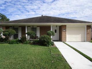 3236 Sugar Mill Rd, Kenner, LA 70065-2945