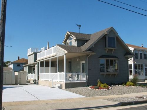 140 4th St, Brigantine City, NJ 08203-2520