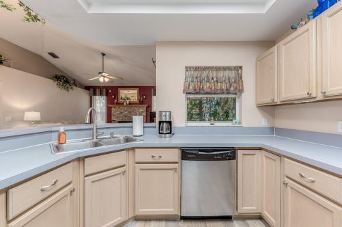 527 Greenway Ter, Port Saint Lucie FL  34983-2642 exterior