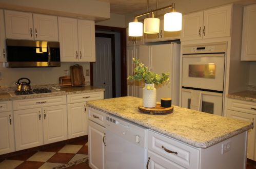 1115 Lehmer St, Latrobe PA  15650-2254 exterior