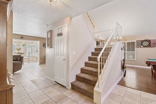 8512 Rosemary Dr, Riverside CA exterior