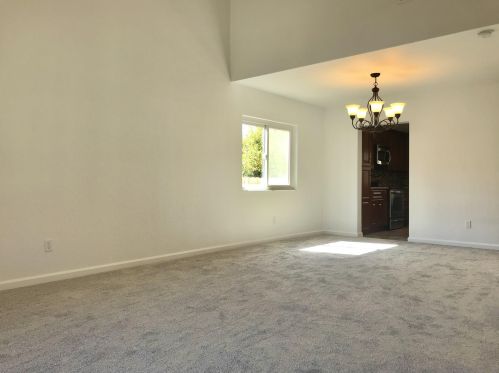 13306 Bavarian Dr, San Diego CA  92129-2373 exterior