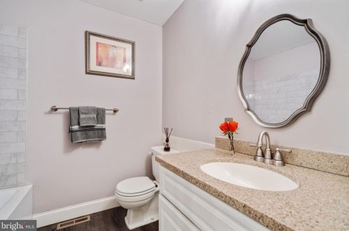 16 Sandybrae Ct, Wilmington DE  19808-3504 exterior
