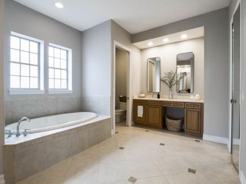 1070 Nash Dr, Kissimmee FL  34747-4319 exterior