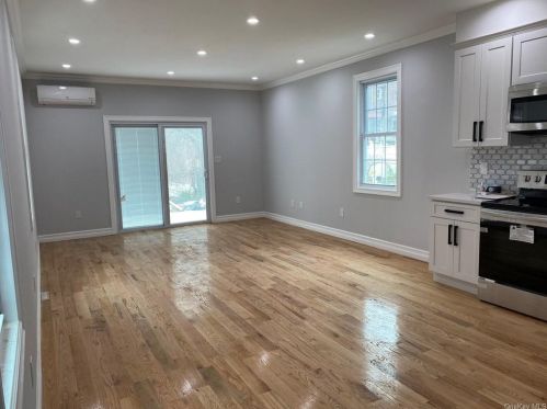 2539 Hone Ave, Bronx, NY 10469-4401
