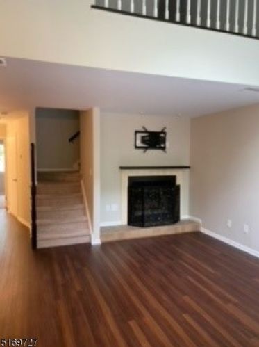 5 Academy Ct, Bedminster NJ  07921-1819 exterior