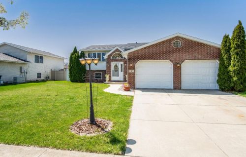 254 Ryan Ct, Hobart, IN 46342-7522