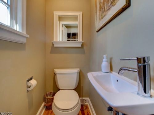 1 Hathaway Ln, Verona NJ  07044-2306 exterior