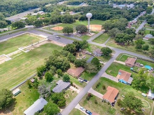 705 Maple Ave, Fruitland Park FL  34731-2102 exterior
