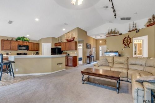 701 Blue Water Ave, Orange City, FL 32763-6612