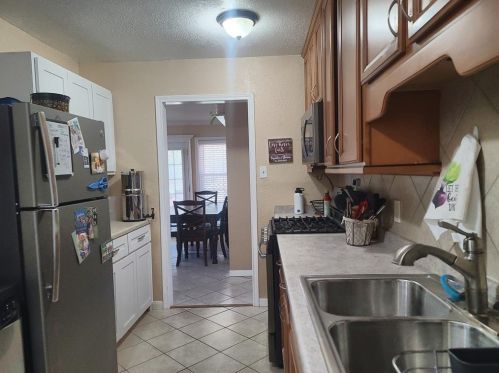 107 Bonita Ave, Galveston TX 77550-3105 exterior