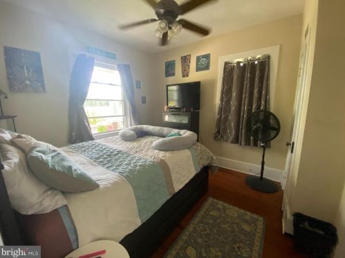 1327 Hanover St, Fredericksburg VA  22401-5456 exterior