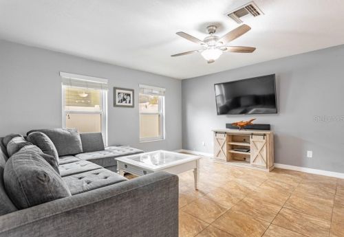 707 Shore Dr, Oldsmar FL  34677-4305 exterior