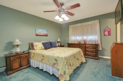 23 Nassau Ave, Babylon NY  11704-2814 exterior