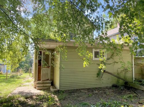 315 Hamilton Ave, Hermitage PA  16121-2002 exterior