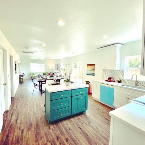 123 Almond Ave, Manteca CA  95337-4422 exterior