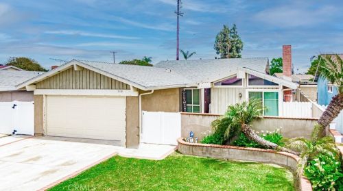 5118 Meadow Wood Ave, Lakewood, CA 90712-2856