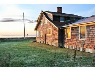 72 Shore Ave, Groton CT  06340-5813 exterior