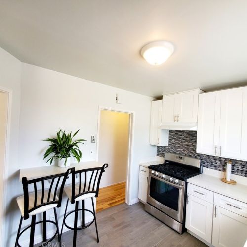 10801 Colyer Ave, Lynwood, CA 90262-2213