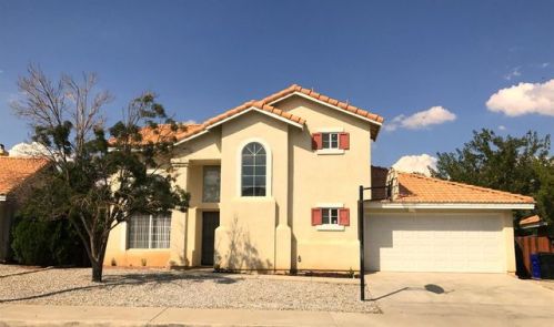 14570 Oregon Trl, Victorville, CA 92392-6164