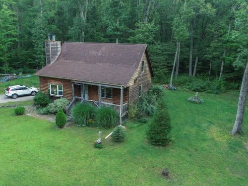 25 Brookfield Rd, Brookfield, MA 01506-1506