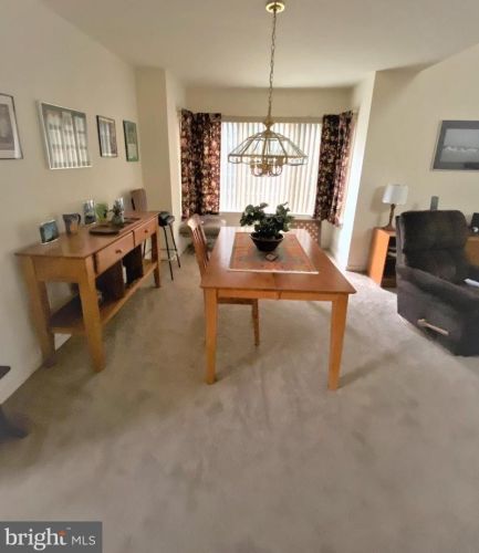 234 Willow Valley Dr, Lancaster PA  17602-4782 exterior