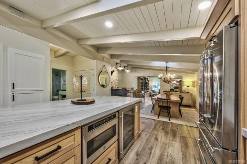 544 Tahoe Keys Blvd, South Lake Tahoe CA  96150-3313 exterior