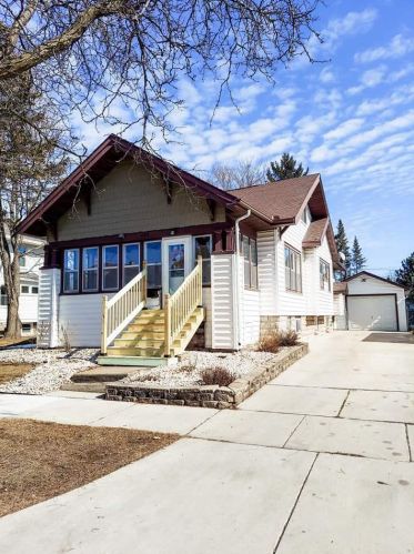 497 Ellis St, Fond Du Lac, WI 54935-5212