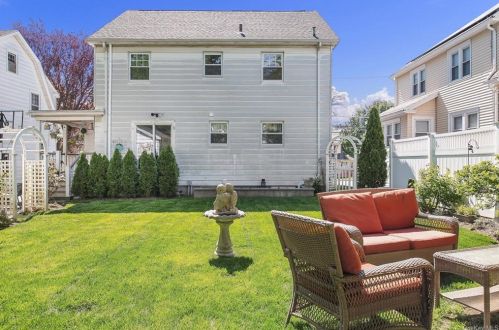 176 Davis Ave, White Plains NY  10605-3107 exterior