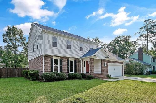 5672 Dobson Dr, Fayetteville, NC 28311-3447