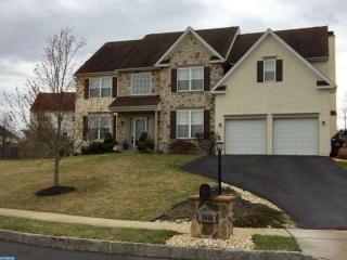 2656 Breezy Ct, Gilbertsville, PA 19525-9812