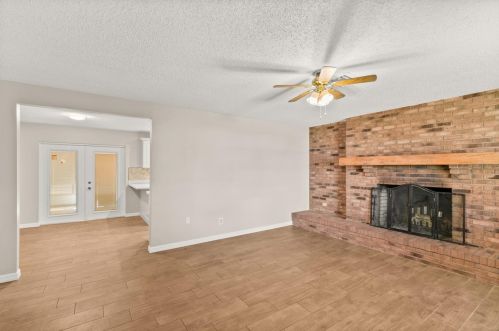 230 Trowell Ave, Umatilla, FL 32784-8660
