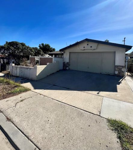 4895 Bunnell St, San Diego, CA 92113-2018