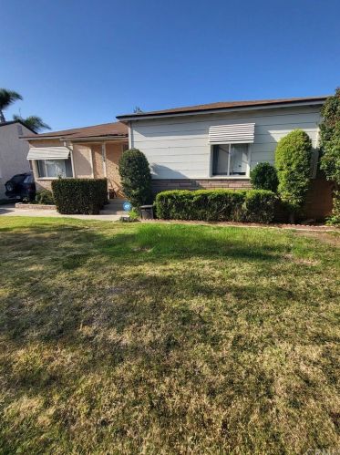 3739 Centralia St, Lakewood, CA 90712-3808