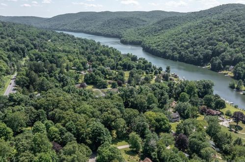 7 Deer Hill Rd, Sherman, CT 06784-2322