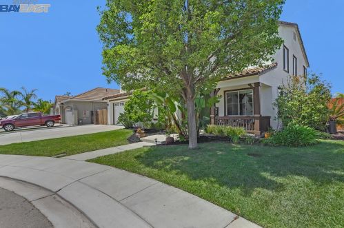 66 Sunchase Ct, Oakley CA  94561-4425 exterior