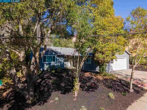 3301 Glenly Rd, Oakland CA  94605-4114 exterior