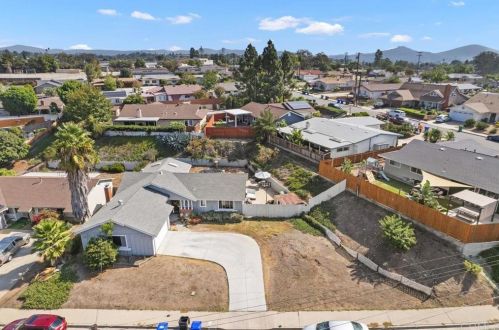 6549 Bantam Lake Cir, San Diego, CA 92119-2608