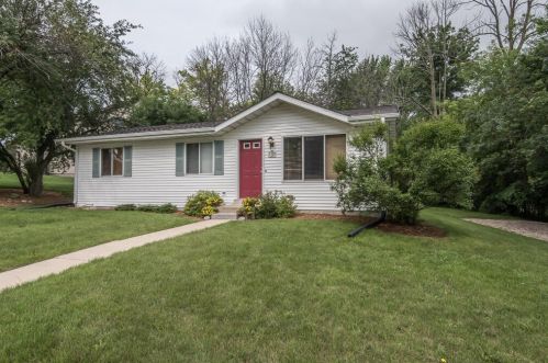 2120 Patricia Ln, Waukesha, WI 53188-2178