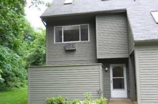 1 Sundance Dr, Branford CT  06405-2530 exterior