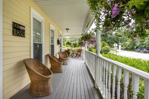 118 Messinger St, Canton MA  02021-3947 exterior