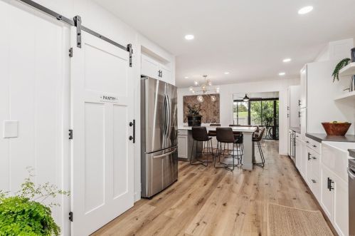 1961 Misty Cir, Encinitas CA  92024-3139 exterior